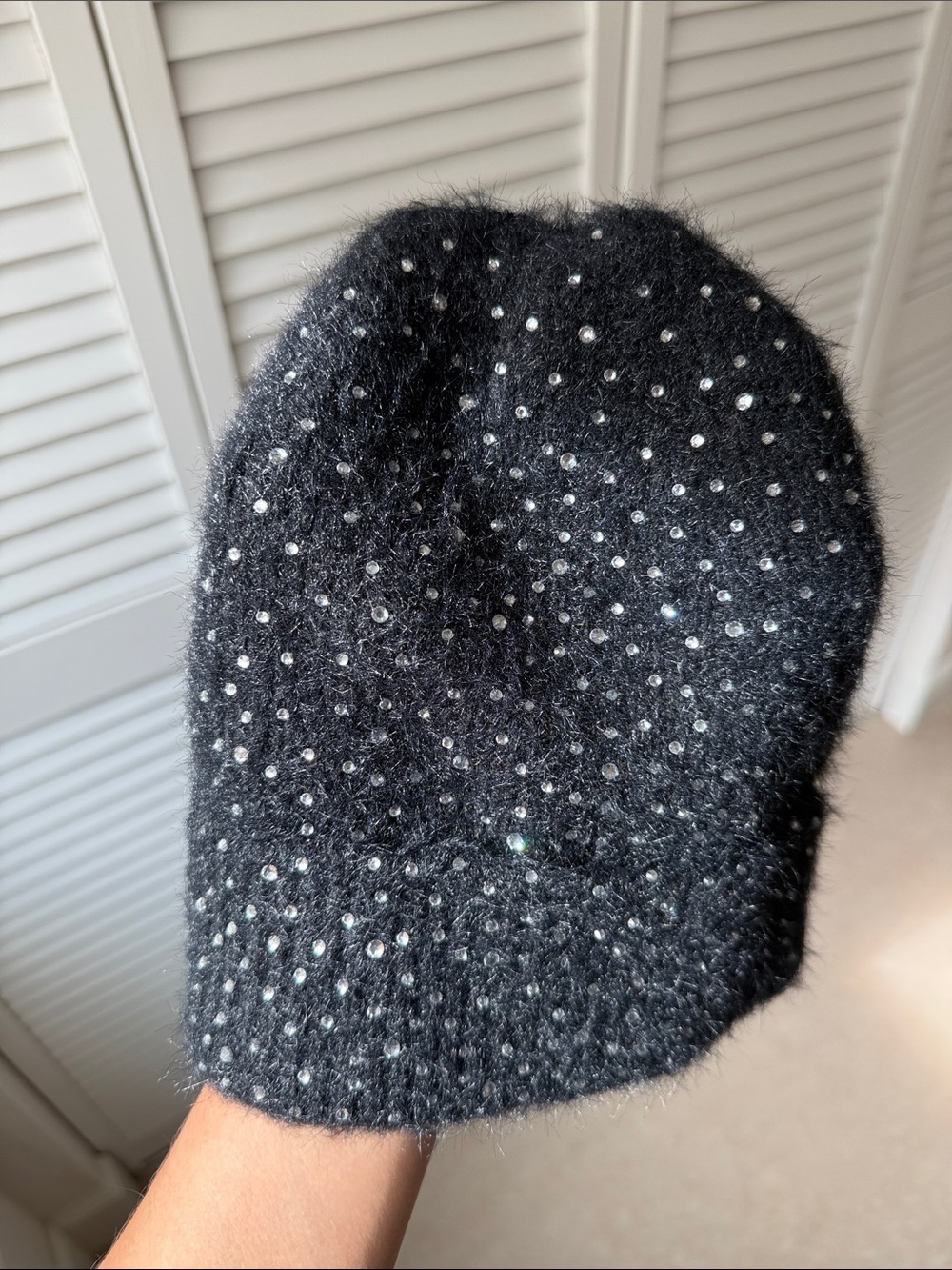 Black Embellished Fuzzy Knit Women's Sweater Hat